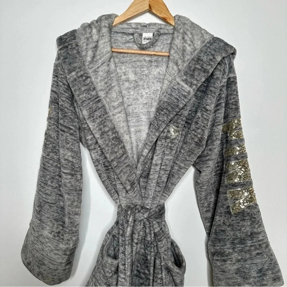 Victorias Secret PINK Gray Gold Sequin Plush Robe Size XS/S - Picture 4 of 11